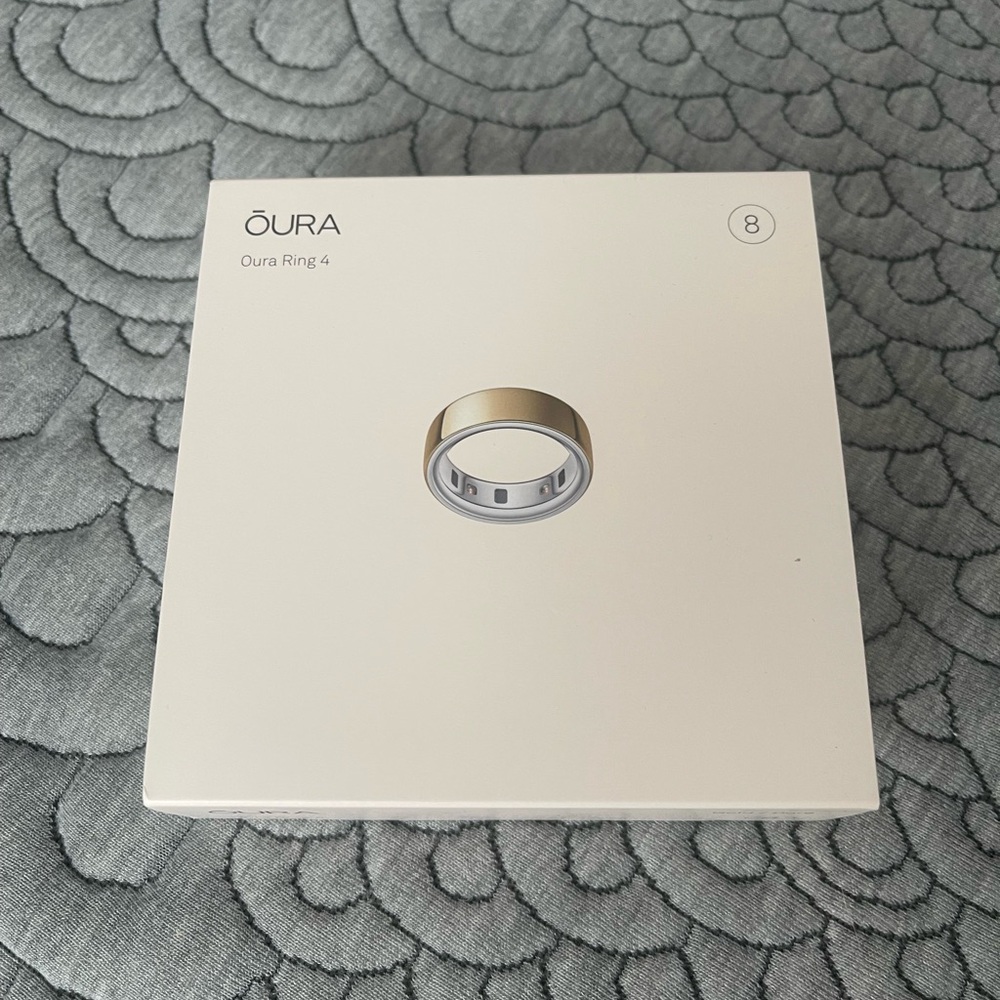 NIB Oura Ring 4 in Gold - size 8, Gen 4